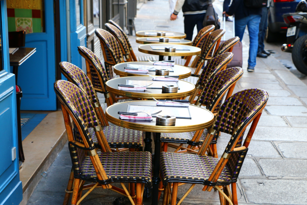 How to Order Food in French? Practical Tips for Restaurants